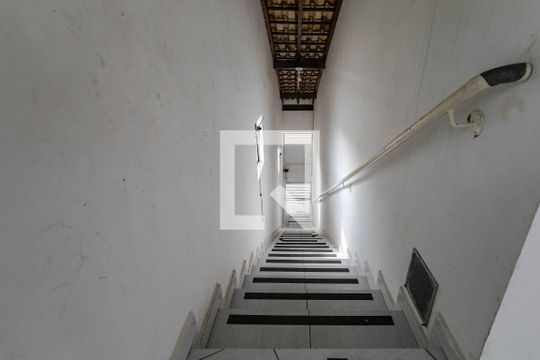 Área Comum - Corredor de apartamento para alugar com 1 quarto, 60m² em Vila Cintra, Mogi das Cruzes