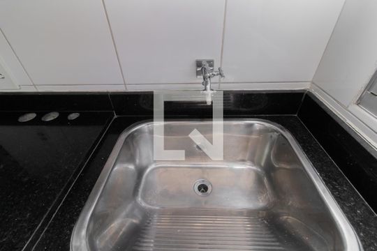 Área de Serviço de apartamento para alugar com 2 quartos, 44m² em Jardim Santa Terezinha (zona Leste), São Paulo