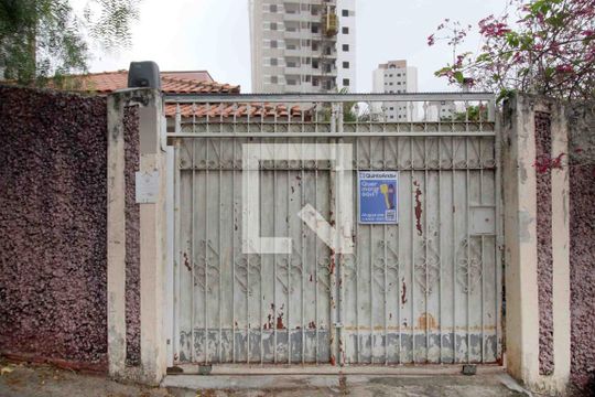 Fachada de casa para alugar com 3 quartos, 70m² em Sorocaba, Sorocaba
