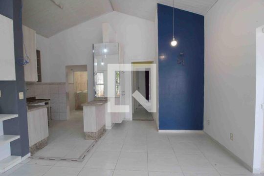Sala de casa para alugar com 3 quartos, 70m² em Sorocaba, Sorocaba