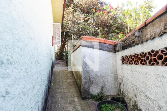 Corredor de casa à venda com 3 quartos, 260m² em Jardim da Gloria, São Paulo