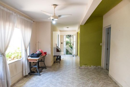 Sala de casa à venda com 3 quartos, 260m² em Jardim da Gloria, São Paulo
