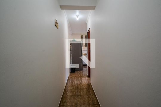 Corredor de apartamento à venda com 2 quartos, 72m² em Vila Pires, Santo André