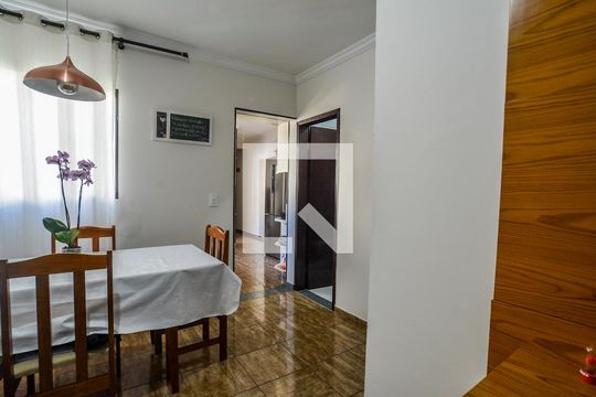 Sala de apartamento à venda com 2 quartos, 72m² em Vila Pires, Santo André