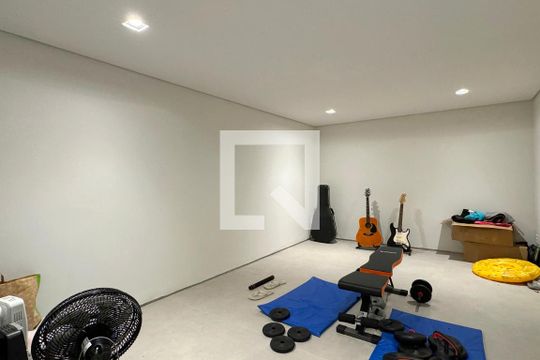 Academia de casa de condomínio à venda com 4 quartos, 380m² em Alphaville, Santana de Parnaíba