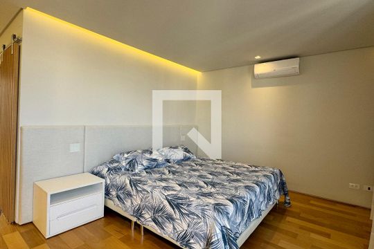 Suíte 4 de casa de condomínio à venda com 4 quartos, 380m² em Alphaville, Santana de Parnaíba