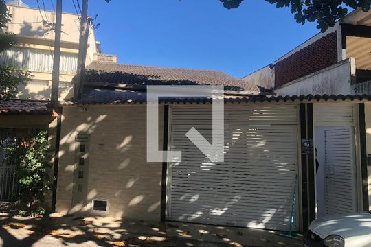 Fachada de casa à venda com 2 quartos, 90m² em Jardim Guanabara, Rio de Janeiro