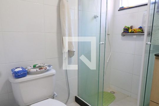 Banheiro da Suíte 1 de casa à venda com 2 quartos, 90m² em Jardim Guanabara, Rio de Janeiro