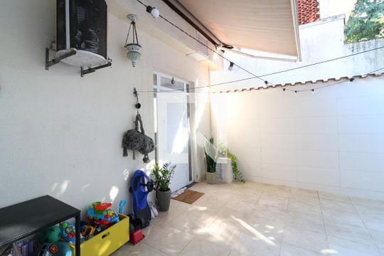Garagem de casa à venda com 2 quartos, 90m² em Jardim Guanabara, Rio de Janeiro