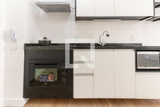 Cozinha de kitnet/studio à venda com 1 quarto, 24m² em Vila Olímpia, São Paulo
