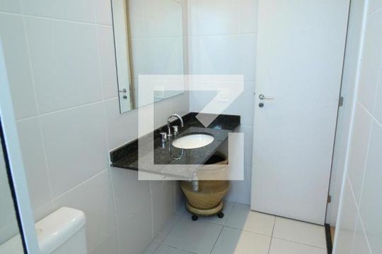 Banheiro  de apartamento para alugar com 2 quartos, 142m² em Mooca, São Paulo