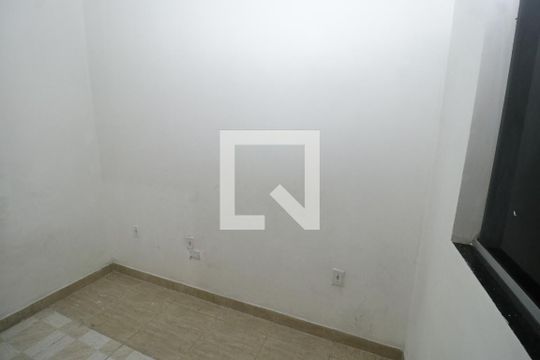 Quarto 1 de casa para alugar com 2 quartos, 35m² em Samambaia Norte (samambaia), Brasília