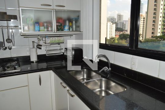 Cozinha de apartamento à venda com 4 quartos, 204m² em Jardim Vila Mariana, São Paulo