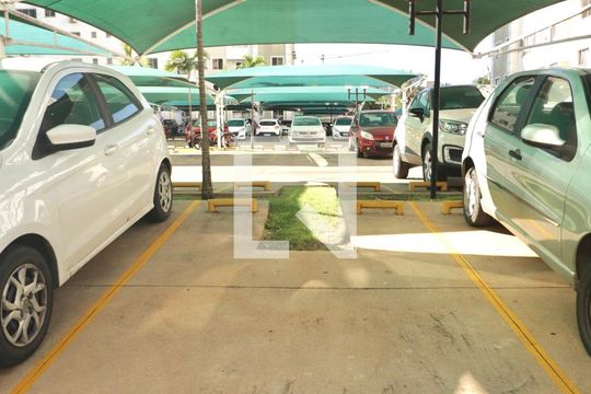 Vaga de Garagem de apartamento para alugar com 2 quartos, 56m² em Setor Negrão de Lima, Goiânia