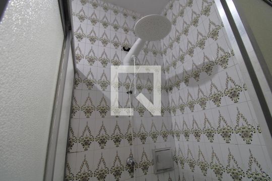 Chuveiro de casa à venda com 3 quartos, 73m² em Jardim Consórcio, São Paulo