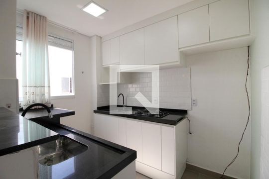 Cozinha de apartamento para alugar com 2 quartos, 43m² em Jardim Guarujá, Sorocaba