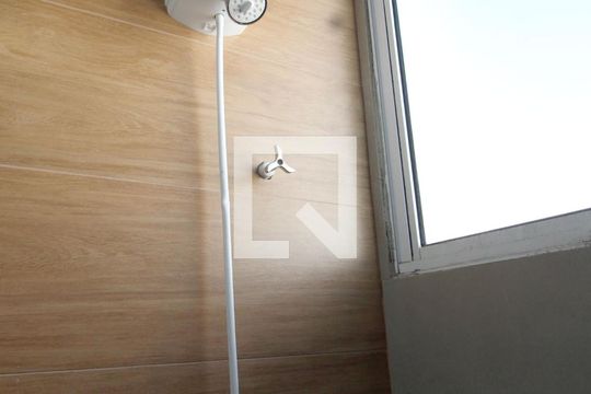 Banheiro de apartamento para alugar com 2 quartos, 43m² em Jardim Guarujá, Sorocaba