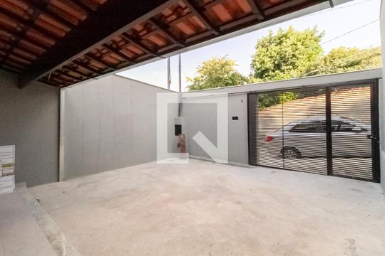 Entrada de casa à venda com 3 quartos, 180m² em Jardim Leblon, Belo Horizonte