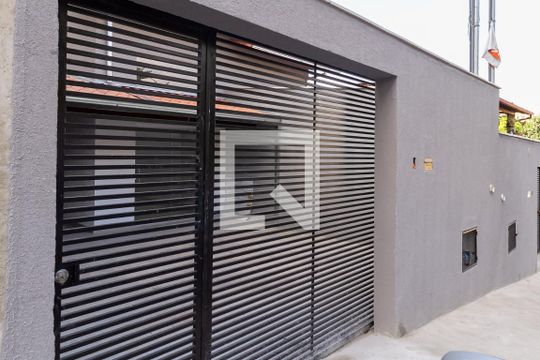 Fachada de casa à venda com 3 quartos, 180m² em Jardim Leblon, Belo Horizonte