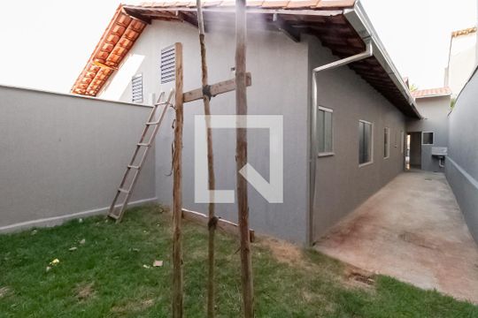 Quintal de casa à venda com 3 quartos, 180m² em Jardim Leblon, Belo Horizonte