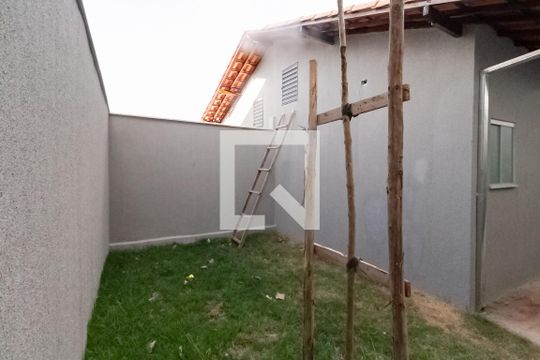Quintal de casa à venda com 3 quartos, 180m² em Jardim Leblon, Belo Horizonte