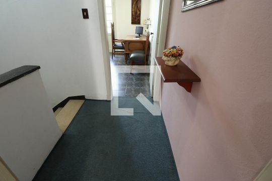 Corredor de casa à venda com 3 quartos, 200m² em Pompeia, São Paulo