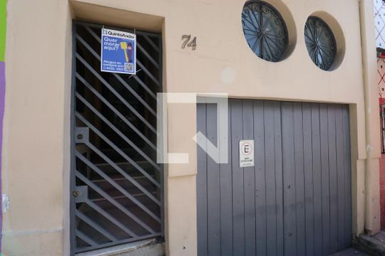 Fachada de casa à venda com 3 quartos, 200m² em Pompeia, São Paulo