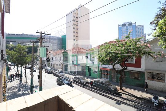 Varanda de casa à venda com 3 quartos, 200m² em Pompeia, São Paulo