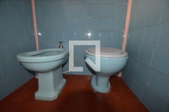 Banheiro de casa à venda com 3 quartos, 225m² em Vista Alegre, Rio de Janeiro