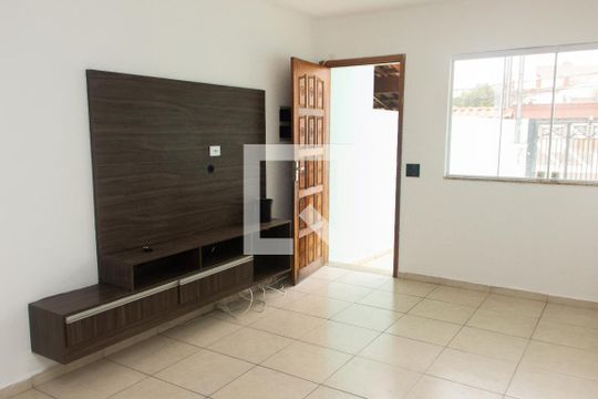Sala de casa à venda com 2 quartos, 88m² em Jardim Eliane, São Paulo