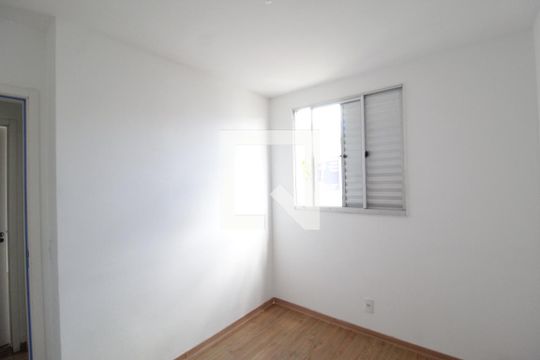 Quarto 1 de apartamento para alugar com 2 quartos, 52m² em Jardim Holanda, Uberlândia