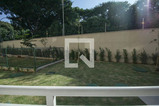 Sacada vista de apartamento à venda com 2 quartos, 38m² em Canindé, São Paulo
