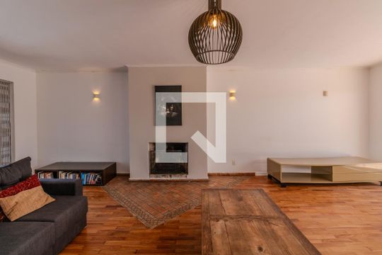 Sala de casa à venda com 4 quartos, 600m² em Jardim Leonor, São Paulo