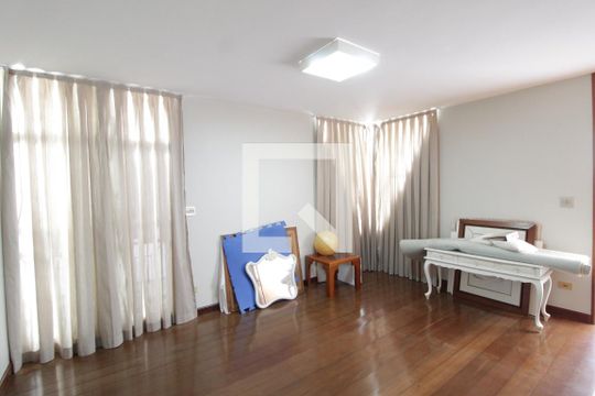 Sala 2 de casa para alugar com 3 quartos, 216m² em Vigilato Pereira, Uberlândia