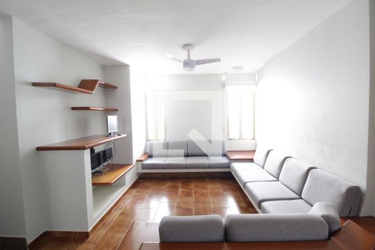 Casa para alugar com 3 quartos, 216m² em Vigilato Pereira, Uberlândia