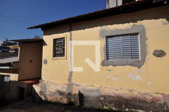 Fachada de casa à venda com 1 quarto, 36m² em Vila Leonor, São Paulo