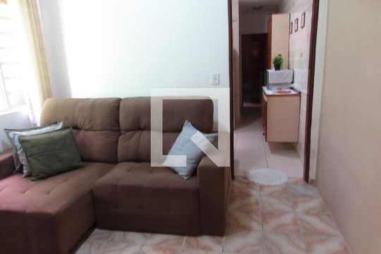 Sala de casa para alugar com 2 quartos, 125m² em Parque Pinheiros, Taboão da Serra