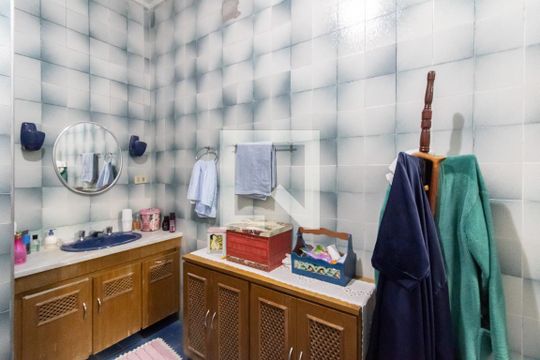 Banheiro da Suíte de casa à venda com 3 quartos, 300m² em Jardim Pinhal, Guarulhos