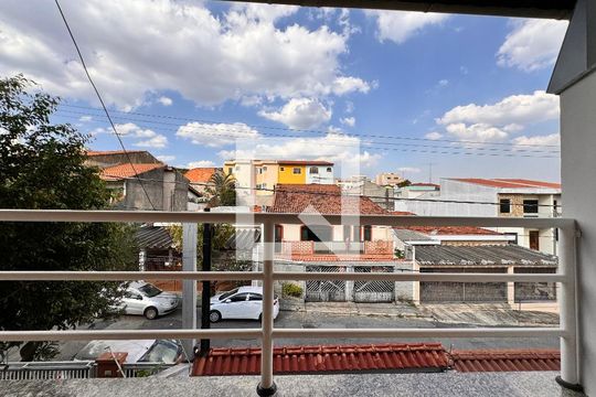 Sacada de casa à venda com 4 quartos, 239m² em Vila Floresta, Santo André