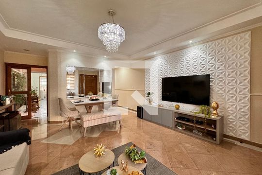 Sala de casa à venda com 4 quartos, 239m² em Vila Floresta, Santo André
