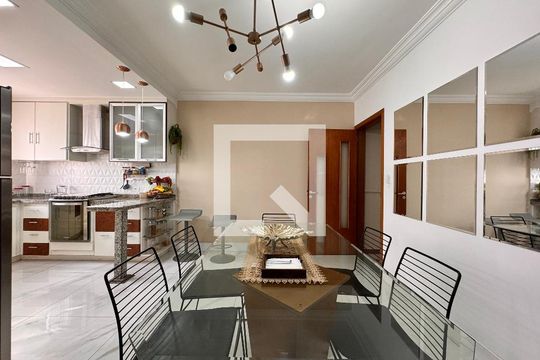 Cozinha de casa à venda com 4 quartos, 239m² em Vila Floresta, Santo André
