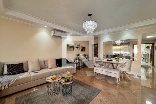 Casa à venda com 4 quartos, 239m² em Vila Floresta, Santo André
