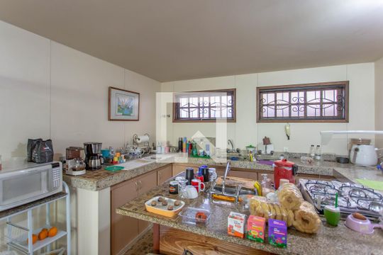 Cozinha de casa para alugar com 4 quartos, 300m² em Santa Monica, Belo Horizonte