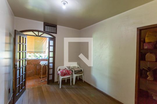 Quarto Suíte 1 de casa para alugar com 4 quartos, 300m² em Santa Monica, Belo Horizonte