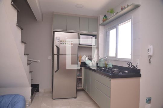 Cozinha de apartamento para alugar com 2 quartos, 96m² em Jardim do Estádio, Santo André