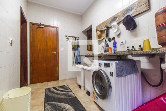 Área de Serviço de apartamento para alugar com 3 quartos, 320m² em Alphaville, Santana de Parnaíba