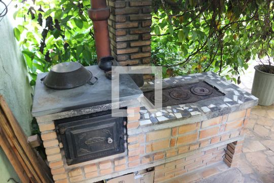 Área gourmet de casa à venda com 4 quartos, 320m² em Jardim Riacho das Pedras, Contagem