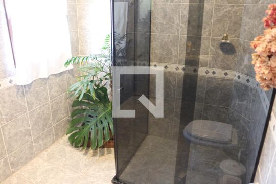 Banheiro 1 de casa à venda com 4 quartos, 320m² em Jardim Riacho das Pedras, Contagem