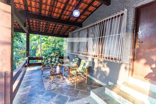 Varanda de casa à venda com 4 quartos, 5000m² em Vila Progresso, Niterói