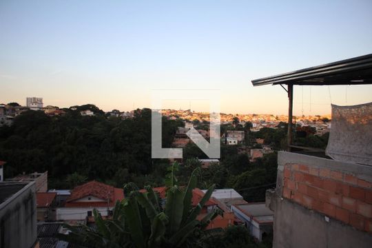 Vista Quarto 2 de casa para alugar com 4 quartos, 60m² em Tropical, Contagem
